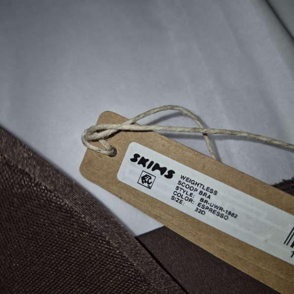 Skims Weightless Scoop Bra Espresso 32D NWT - Picture 8 of 10